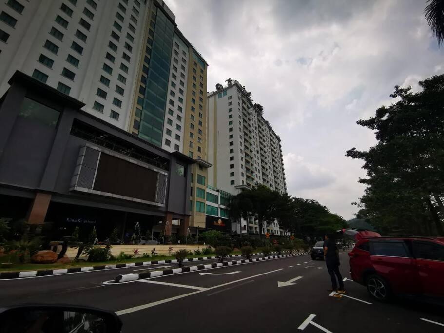 Glamorous At Kinta Riverfront * Ipoh