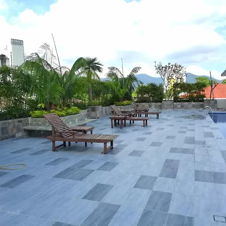 Glamorous At Kinta Riverfront Apartment Ipoh Exterior photo
